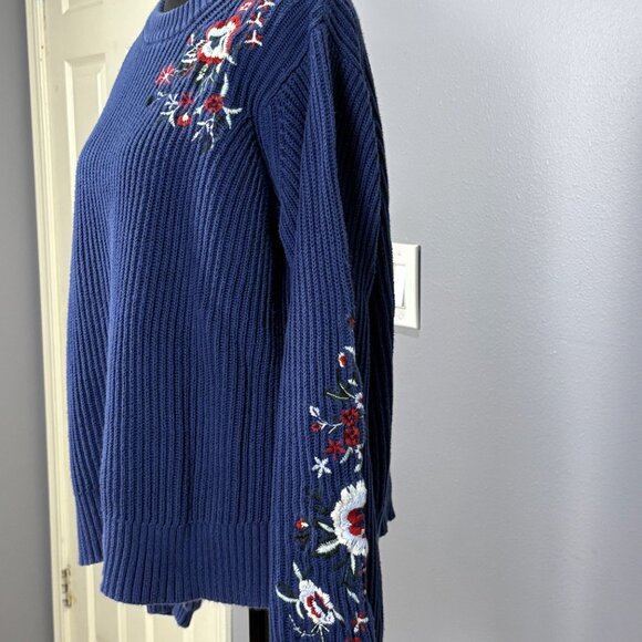 Lucky Brand Blue Sweater w/ Floral embroidered designs - Picture 2 of 7